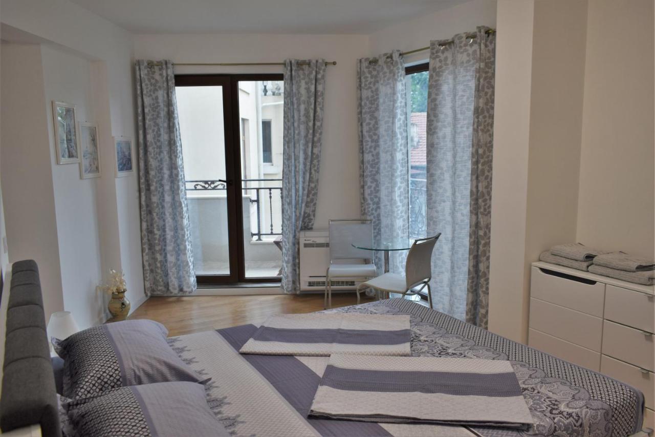 Top Center Apartment Gramophone With Private Parking Burgas Екстер'єр фото