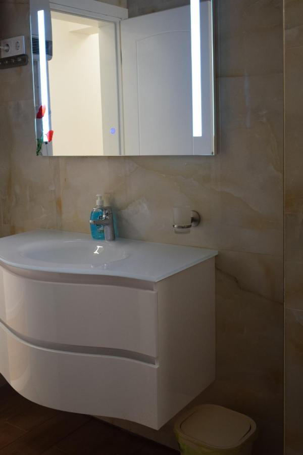 Top Center Apartment Gramophone With Private Parking Burgas Екстер'єр фото