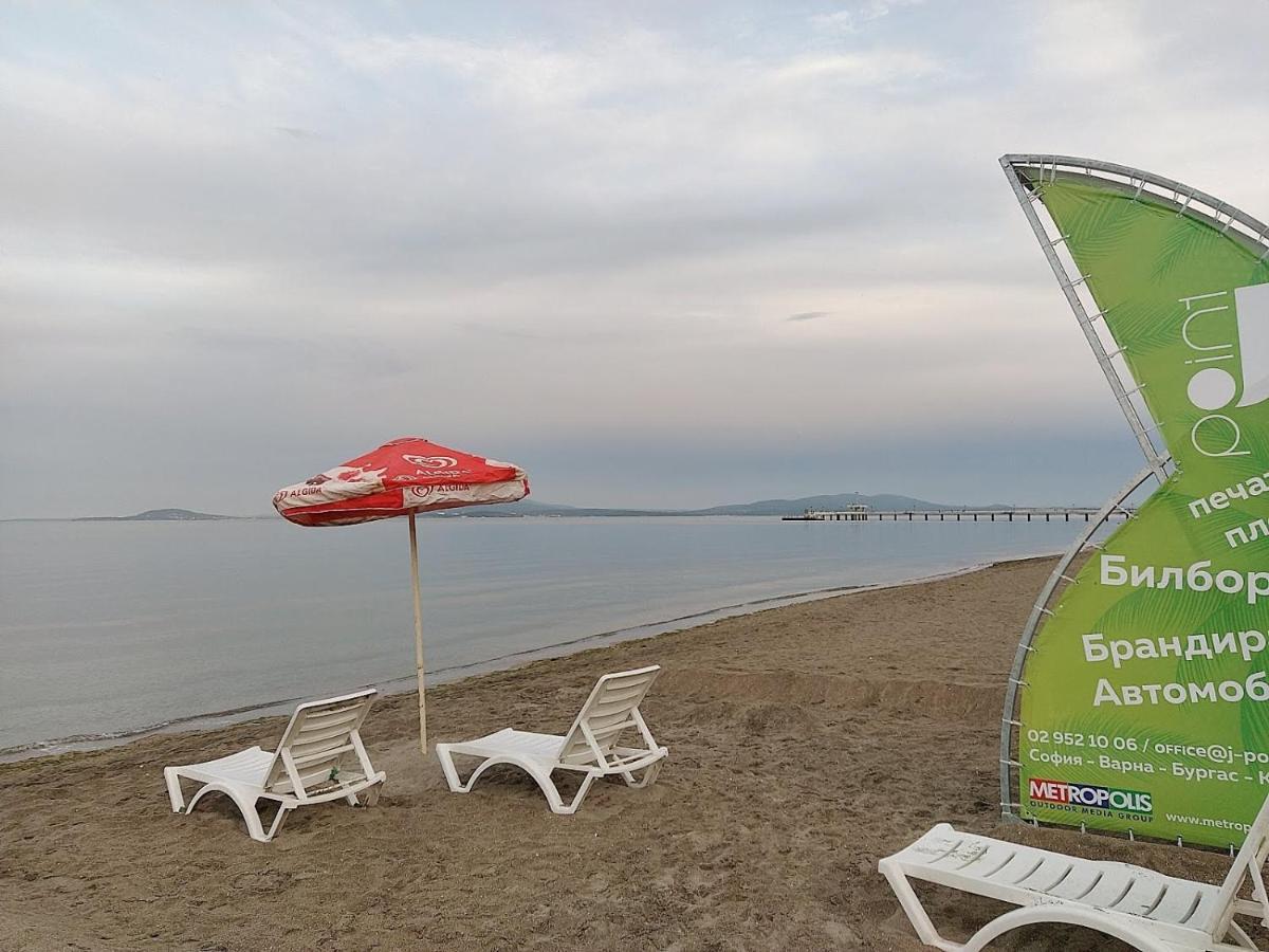 Top Center Apartment Gramophone With Private Parking Burgas Екстер'єр фото